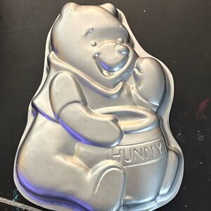 Wilton Disney Winnie the Pooh Bear Cake Mold
